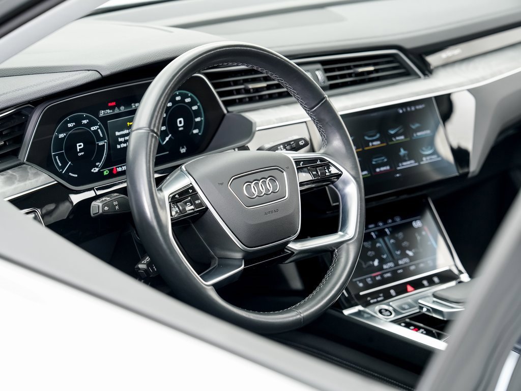 Used 2024 Audi Q8 e-tron Premium Plus image 9