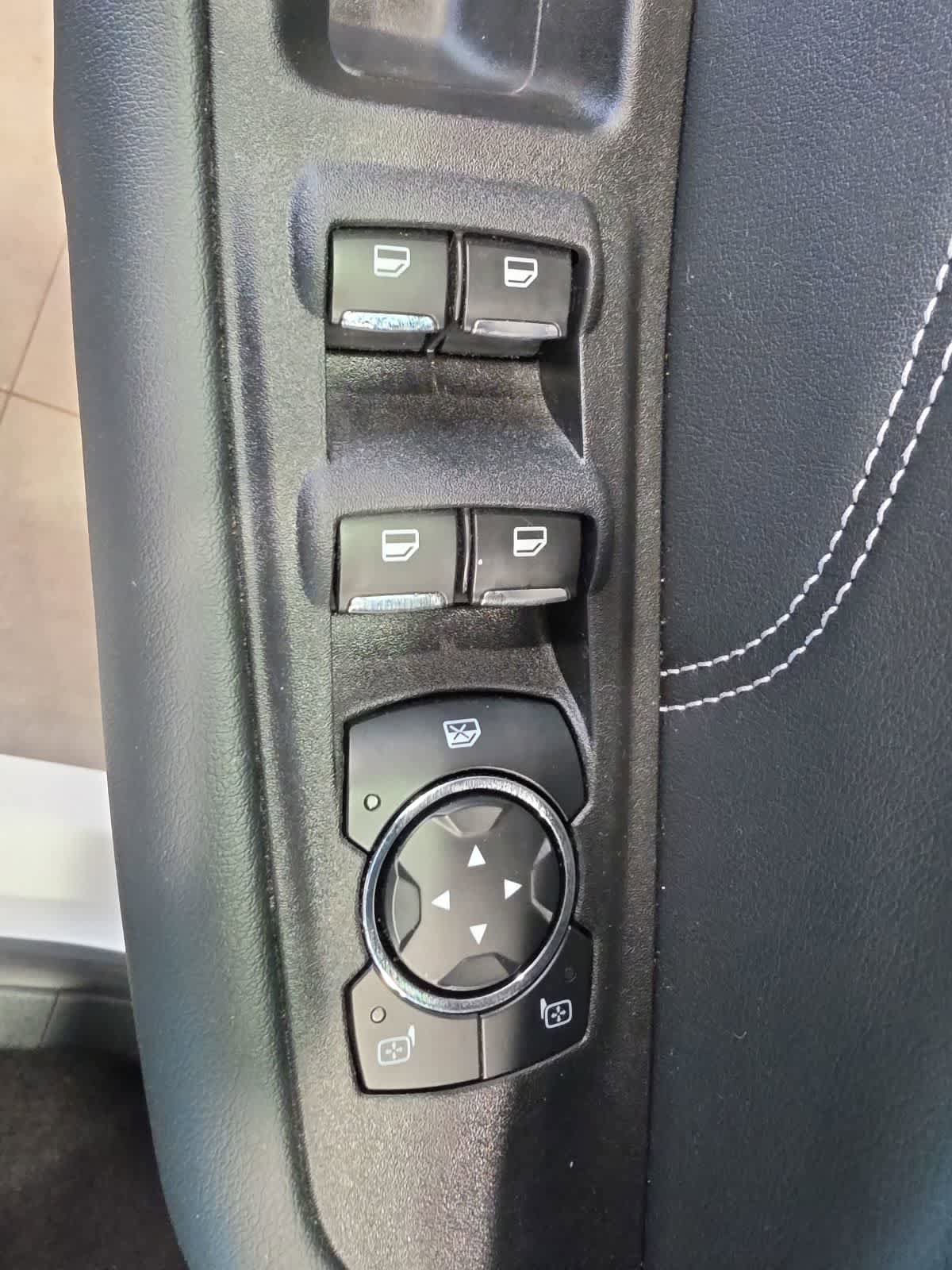 Used 2024 Ford Edge Titanium w/ Equipment Group 301A AWD/4WD image 17
