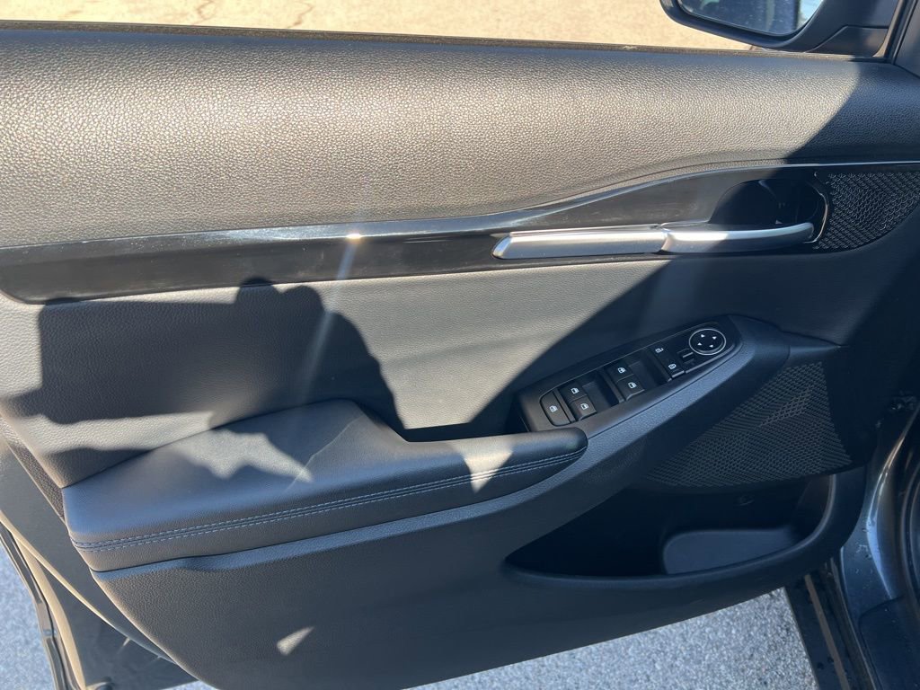 Certified 2023 Kia Seltos S image 7