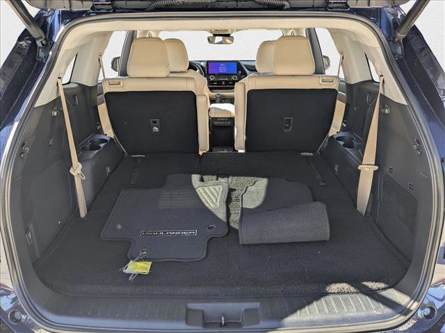 Used 2023 Toyota Highlander Limited image 7