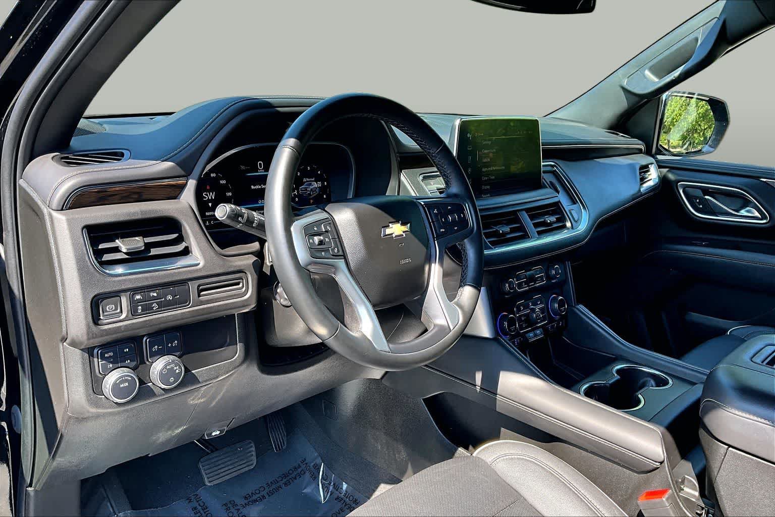 Used 2023 Chevrolet Tahoe Premier AWD/4WD image 18
