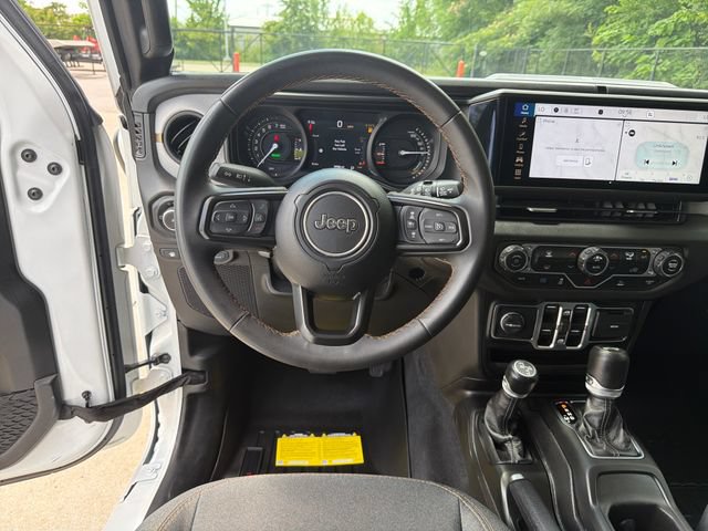 Used 2024 Jeep Wrangler Unlimited AWD/4WD image 16