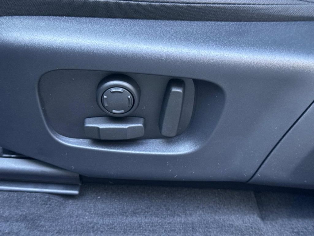 New 2026 Land Rover Range Rover Evoque S image 30