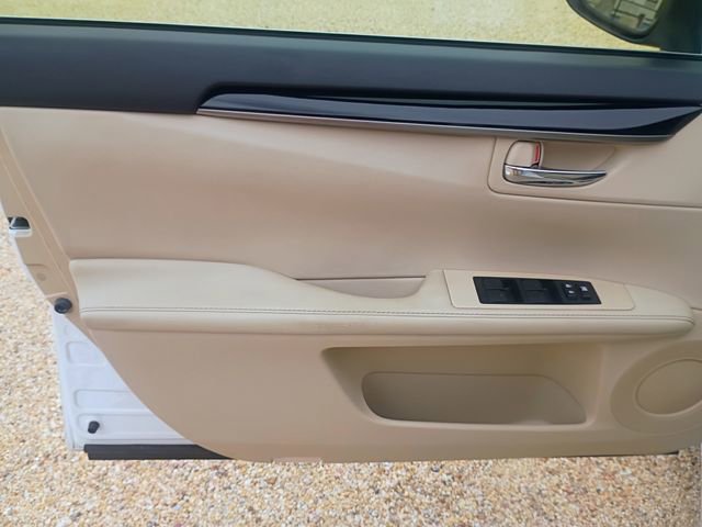 Used 2014 Lexus ES 350 FWD image 19
