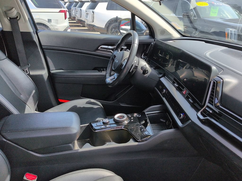 Used 2023 Kia Sportage EX AWD/4WD image 7