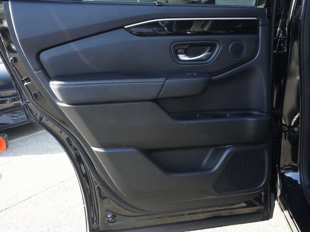 Used 2025 Honda Pilot Touring image 26