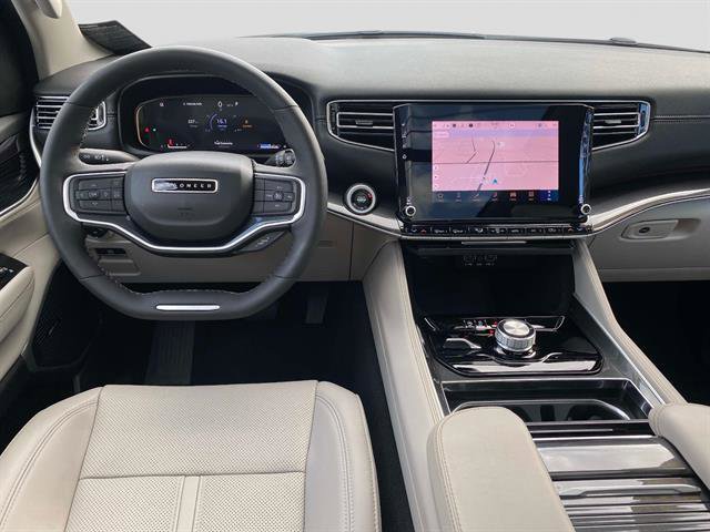 Used 2024 Jeep Wagoneer 4WD w/ Premium Group I image 13