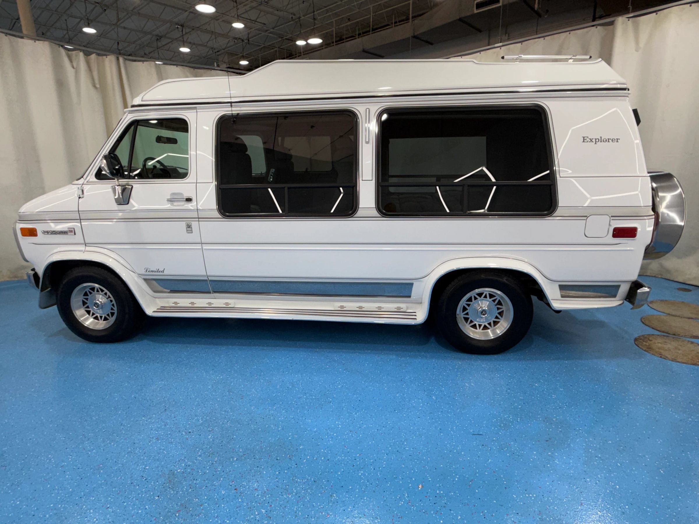 Used 1995 GMC G2500 Vandura RWD image 3