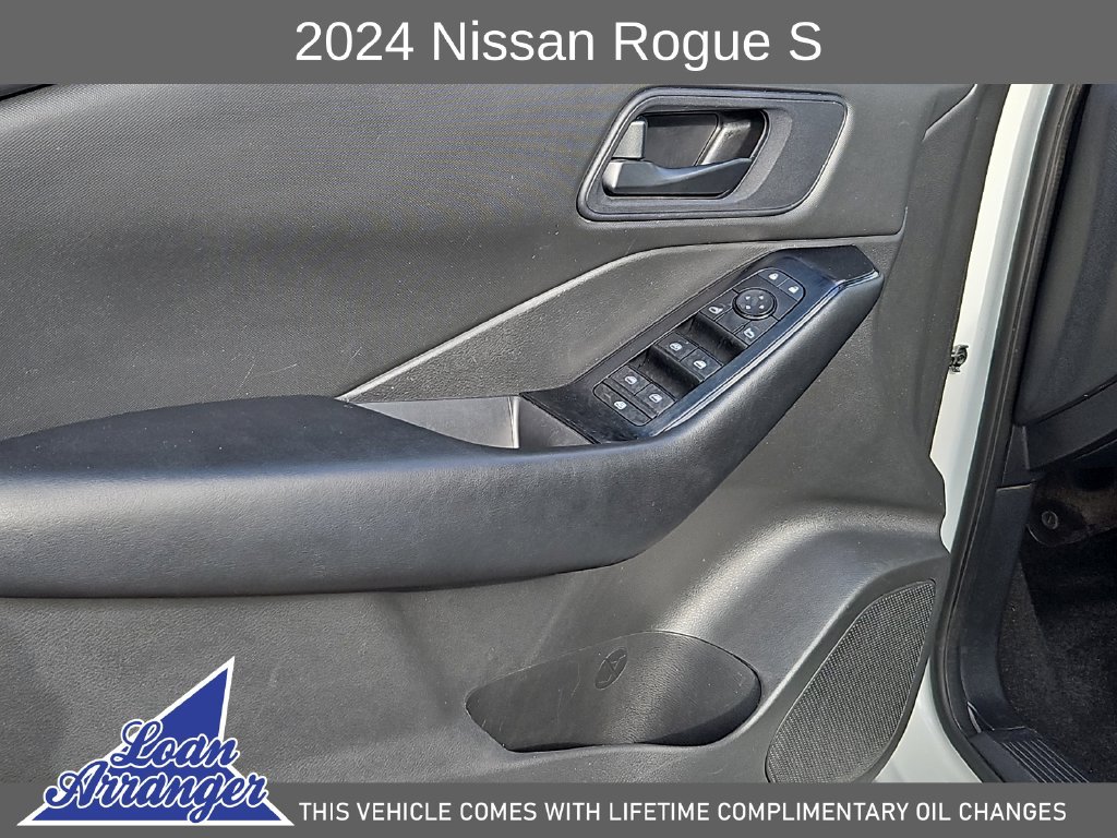 Used 2024 Nissan Rogue S FWD image 21