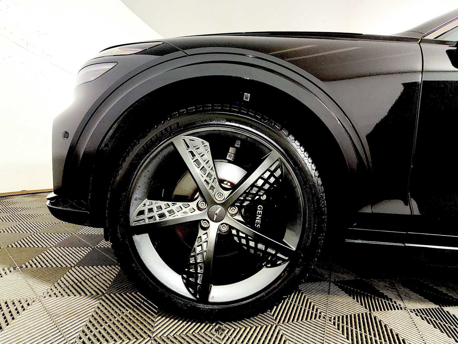 Used 2024 Genesis GV70 3.5T Sport w/ Sport Prestige Package AWD/4WD image 8