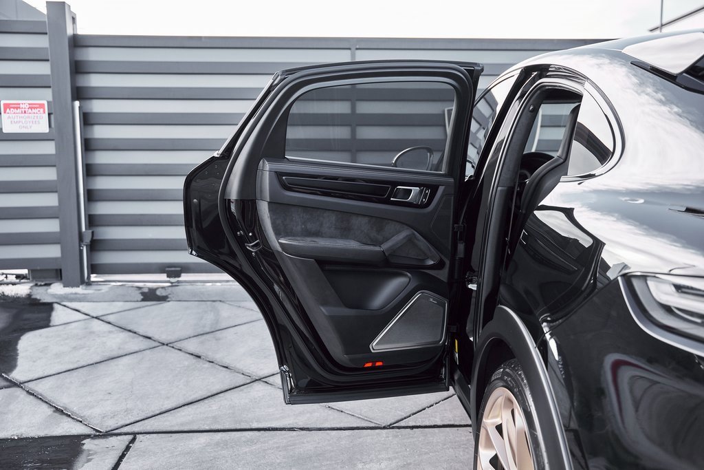 Used 2023 Porsche Cayenne Turbo GT image 34