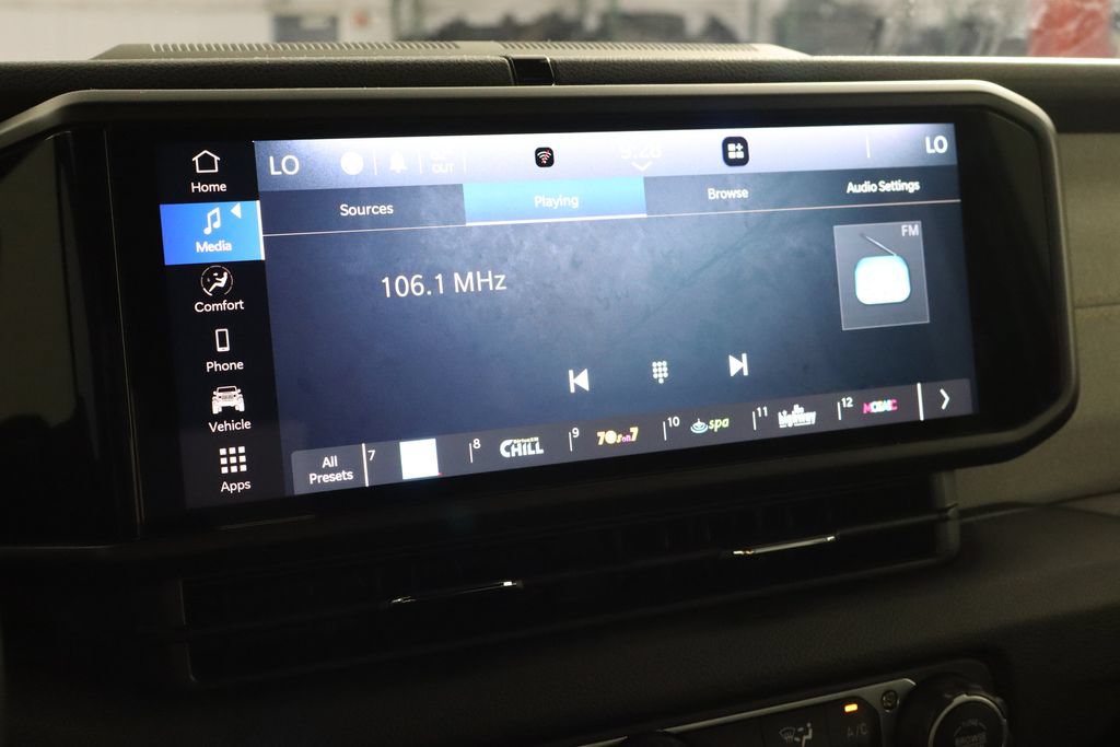 Used 2024 Jeep Wrangler Unlimited AWD/4WD image 24