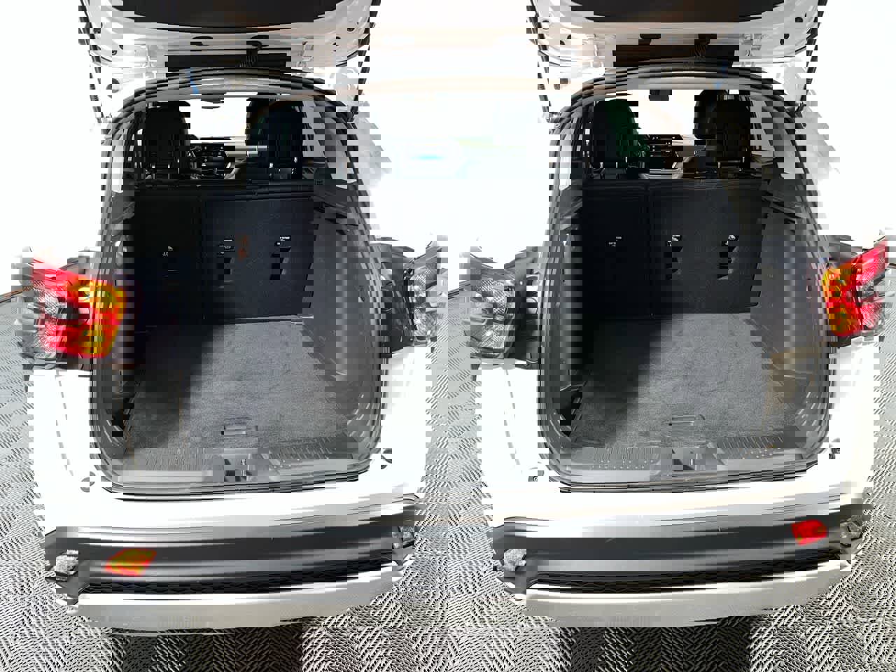 Used 2024 Chevrolet Trax LT image 27