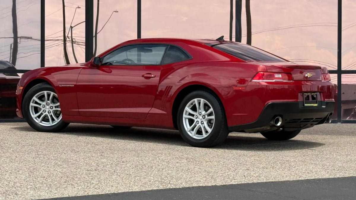 Used 2015 Chevrolet Camaro LS image 7