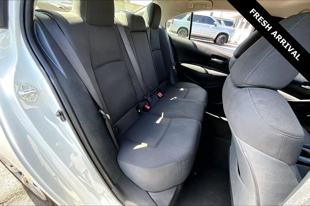 Used 2020 Toyota Corolla LE FWD image 24
