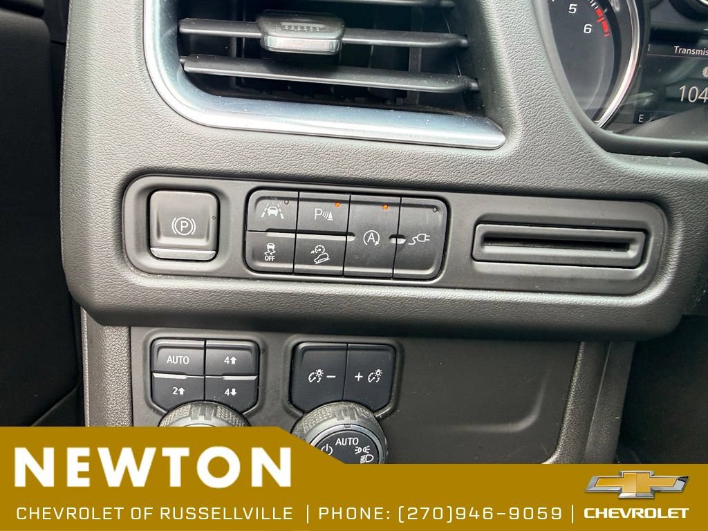 Used 2021 Chevrolet Tahoe Z71 w/ Luxury Package AWD/4WD image 30