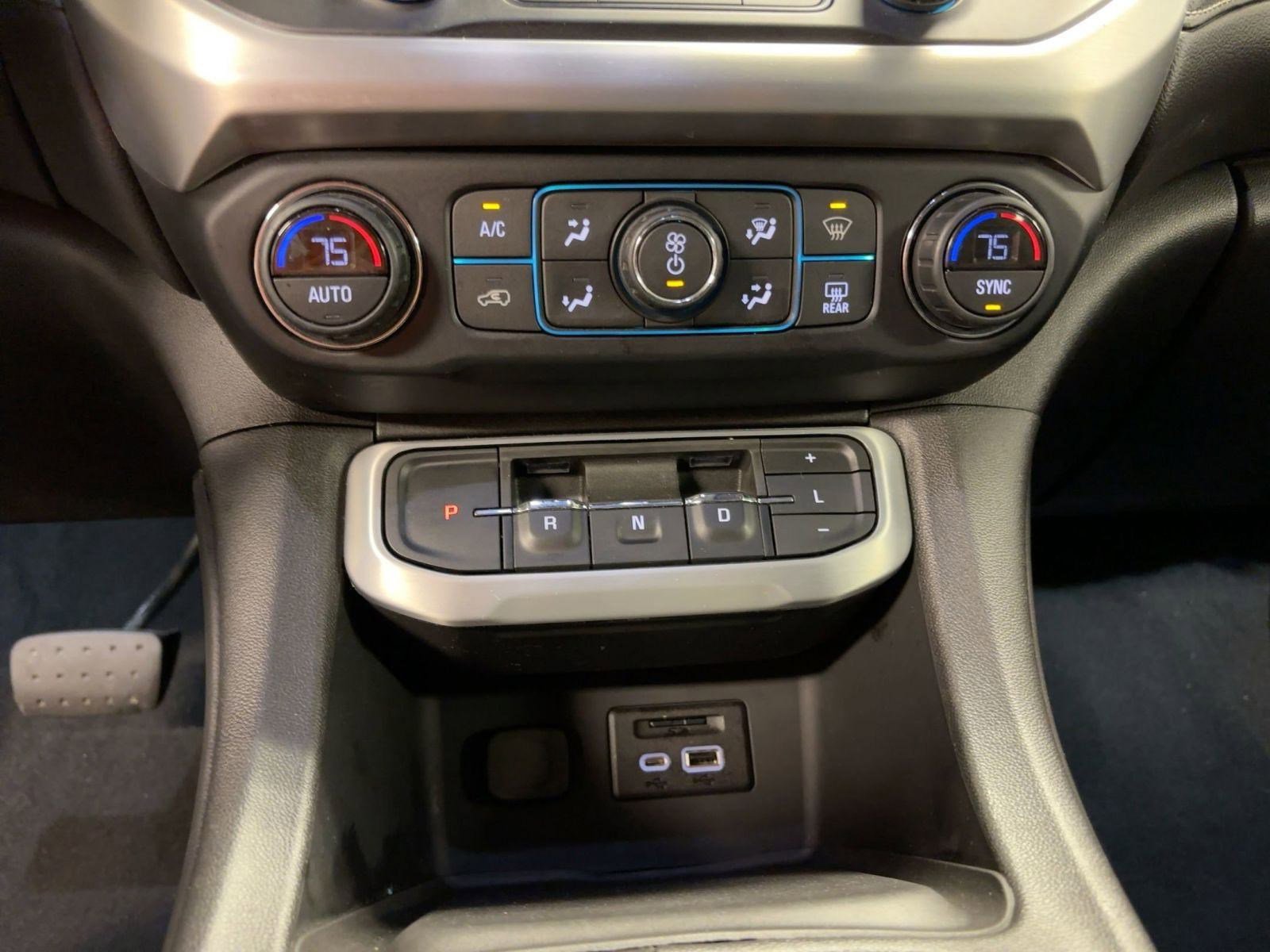 Used 2021 GMC Acadia SLT image 16