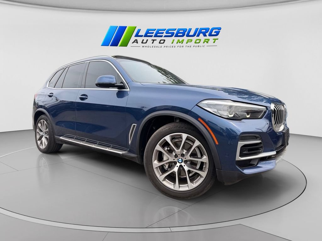 Used 2023 BMW X5 xDrive40i w/ Premium Package AWD/4WD image 2