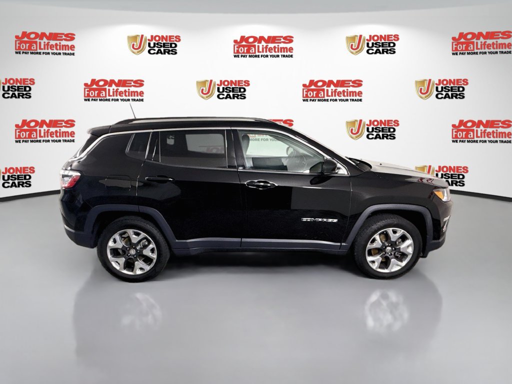 Used 2018 Jeep Compass Limited AWD/4WD image 17