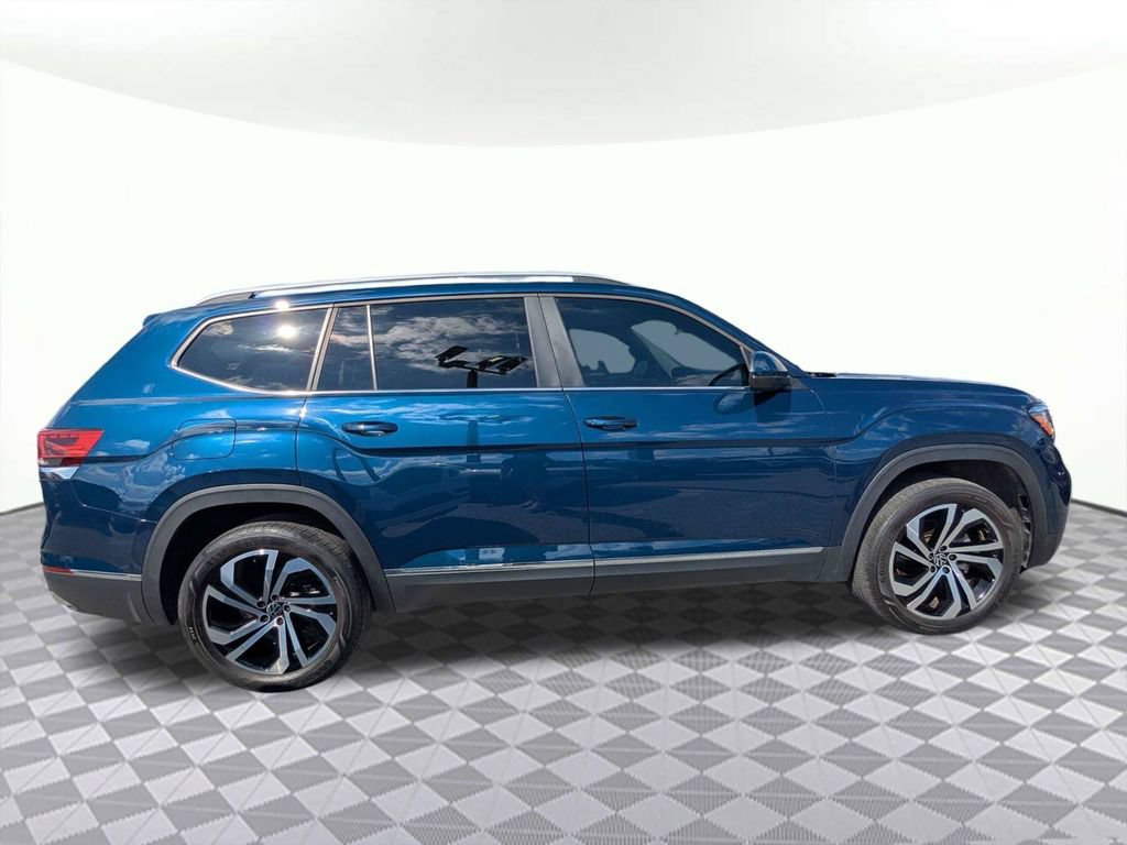 Used 2022 Volkswagen Atlas SEL AWD/4WD image 2