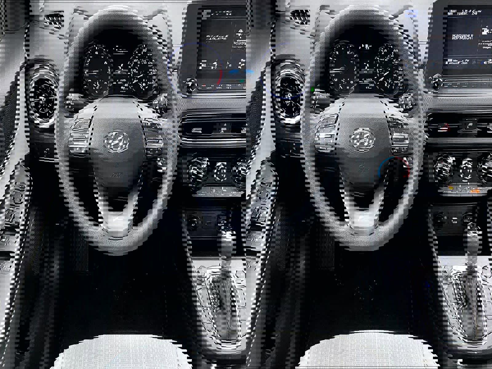 Used 2022 Hyundai Kona SEL image 17