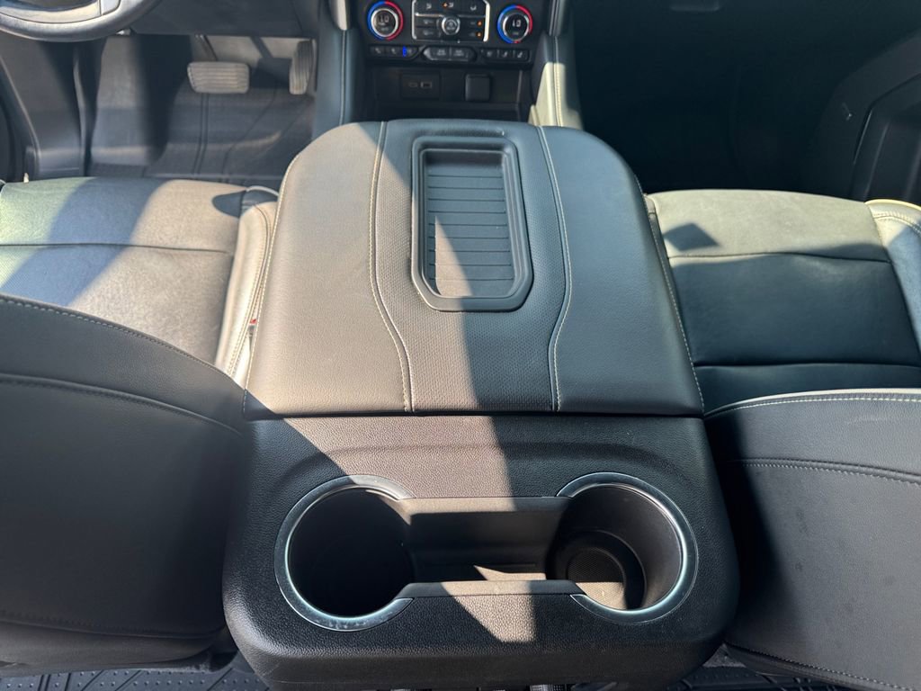 Used 2021 Chevrolet Suburban Premier w/ Premium Package image 18