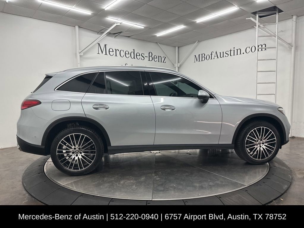 Used 2025 Mercedes-Benz GLC 300 image 9