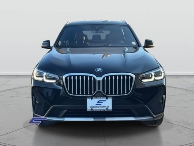 Used 2023 BMW X3 xDrive30i w/ Premium Package image 2
