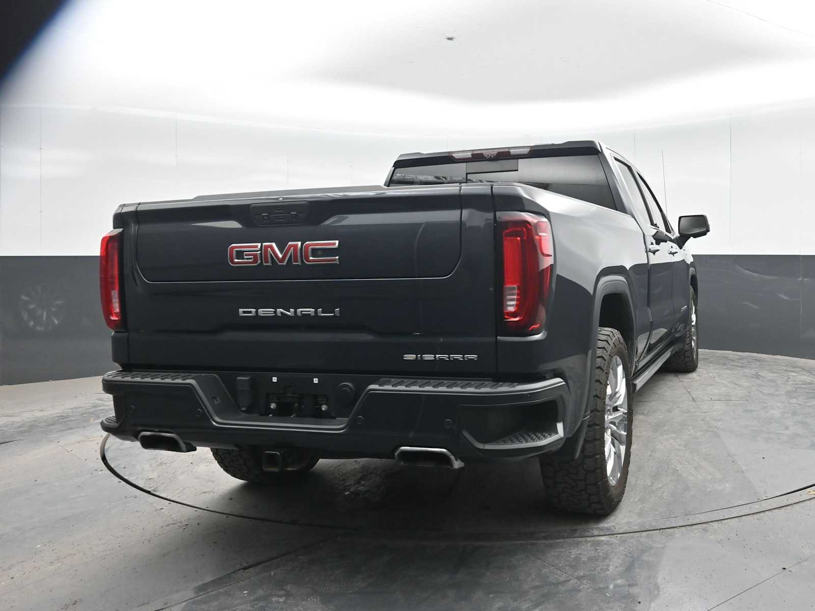 Used 2021 GMC Sierra 1500 Denali w/ Denali Ultimate Package AWD/4WD image 10