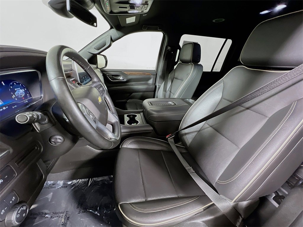 Used 2023 Chevrolet Suburban Premier image 20