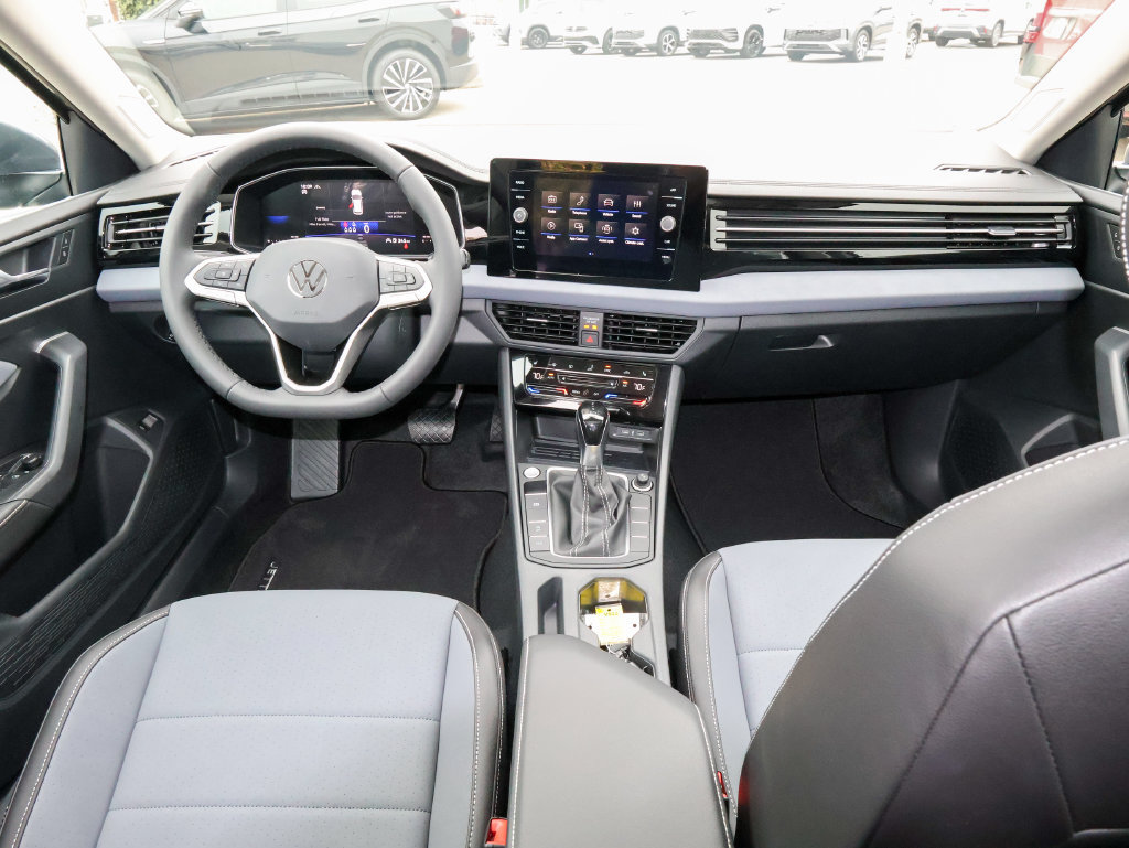 New 2027 Volkswagen Jetta SE FWD image 16