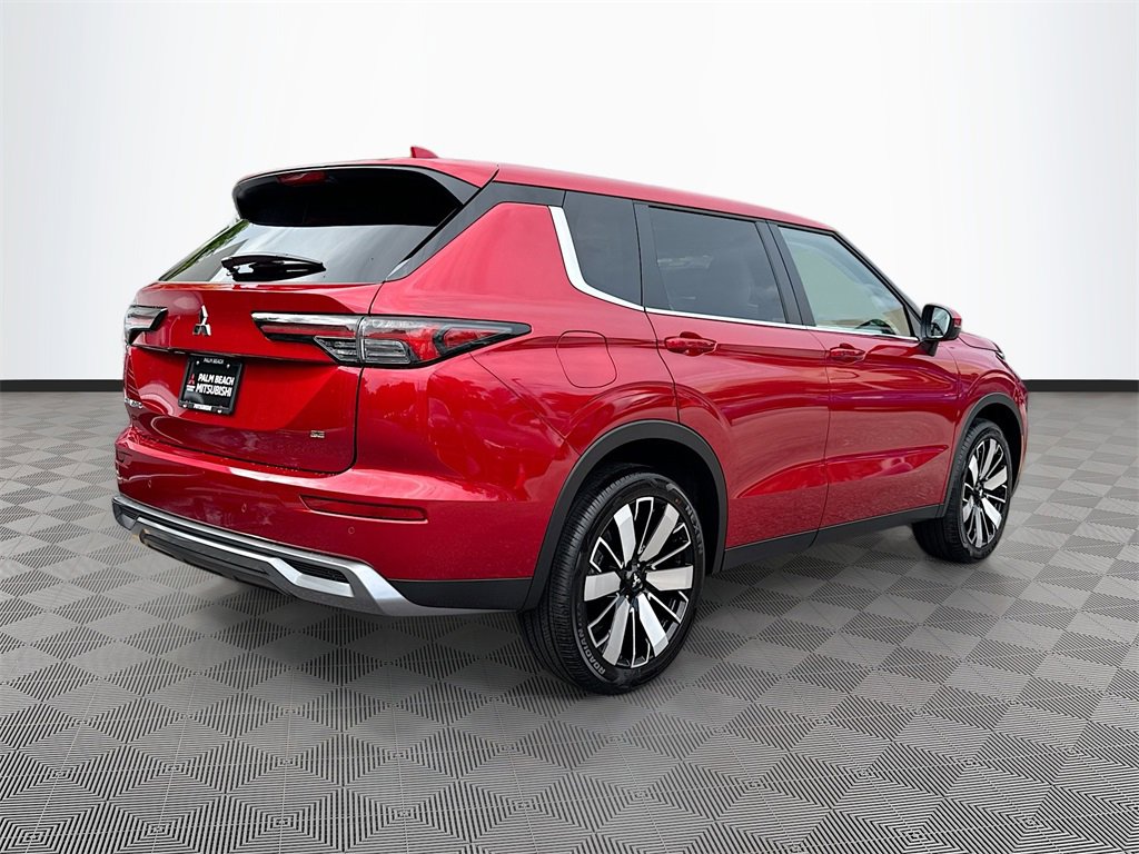 New 2025 Mitsubishi Outlander SE image 5