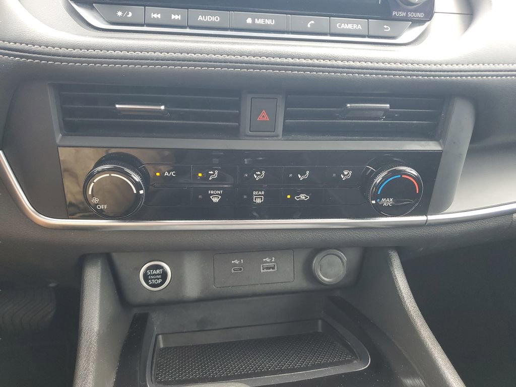 Used 2023 Nissan Rogue S image 23