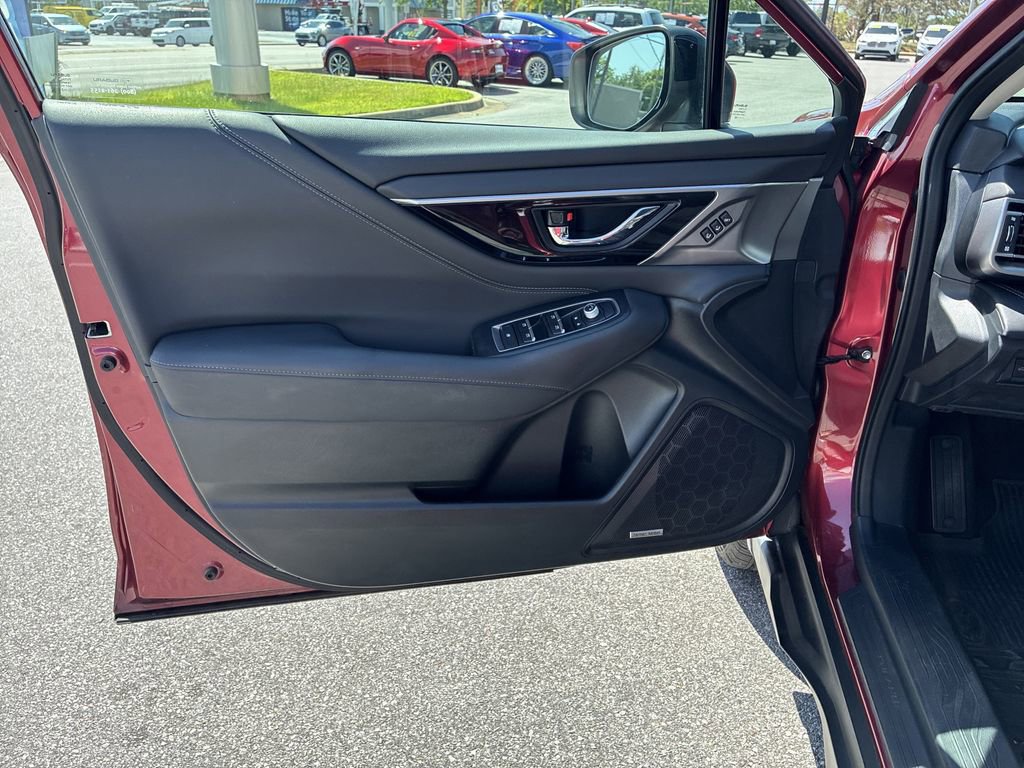 Used 2022 Subaru Outback Limited image 18