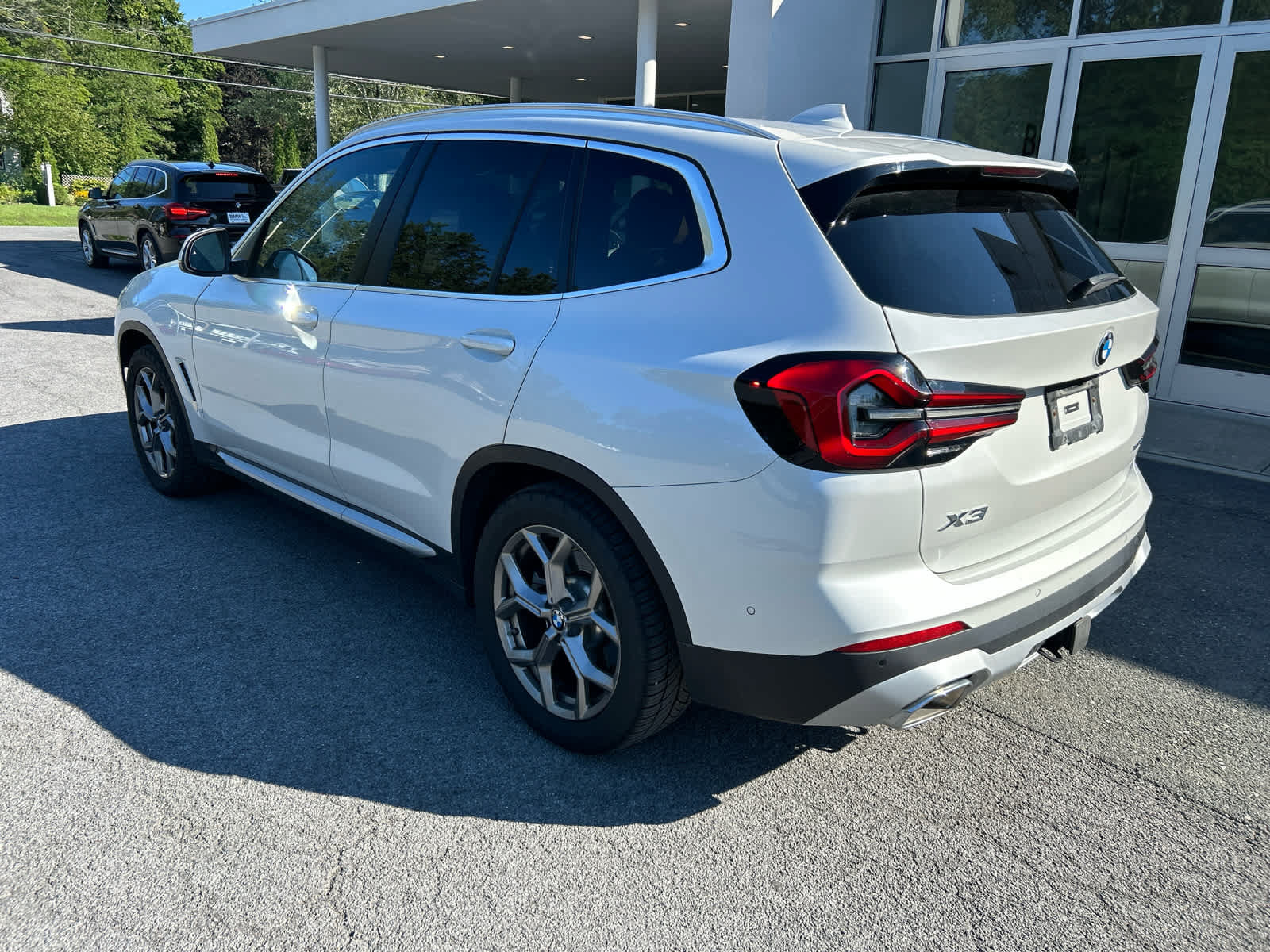 Used 2024 BMW X3 xDrive30i w/ Premium Package w/ZPA AWD/4WD image 9
