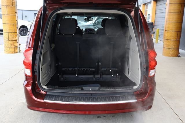Used 2019 Dodge Grand Caravan SE image 21