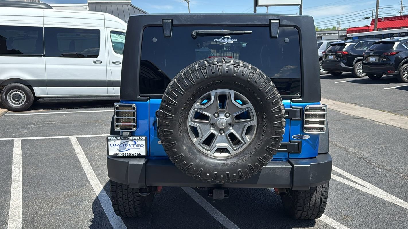 Used 2015 Jeep Wrangler Unlimited Rubicon AWD/4WD image 4