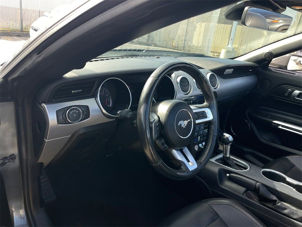 Used 2022 Ford Mustang Premium image 9