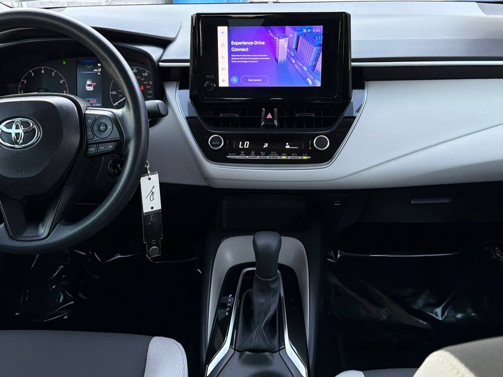 Used 2025 Toyota Corolla LE FWD image 13