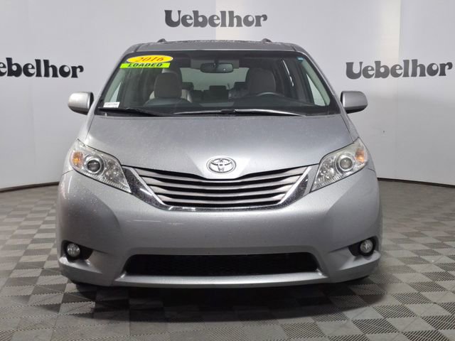 Used 2016 Toyota Sienna XLE Premium image 2