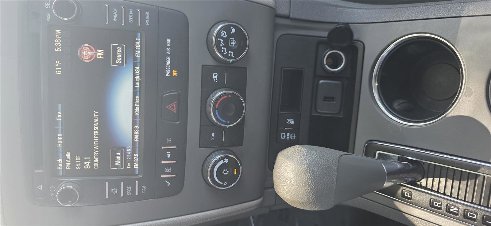 Used 2015 Chevrolet Traverse LS FWD image 18