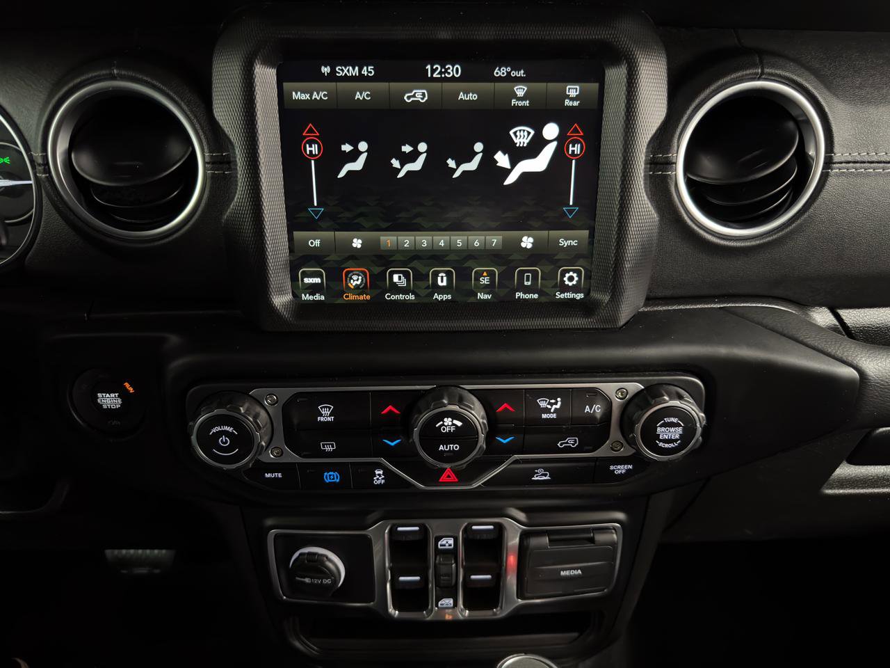Used 2023 Jeep Wrangler Sahara AWD/4WD image 20