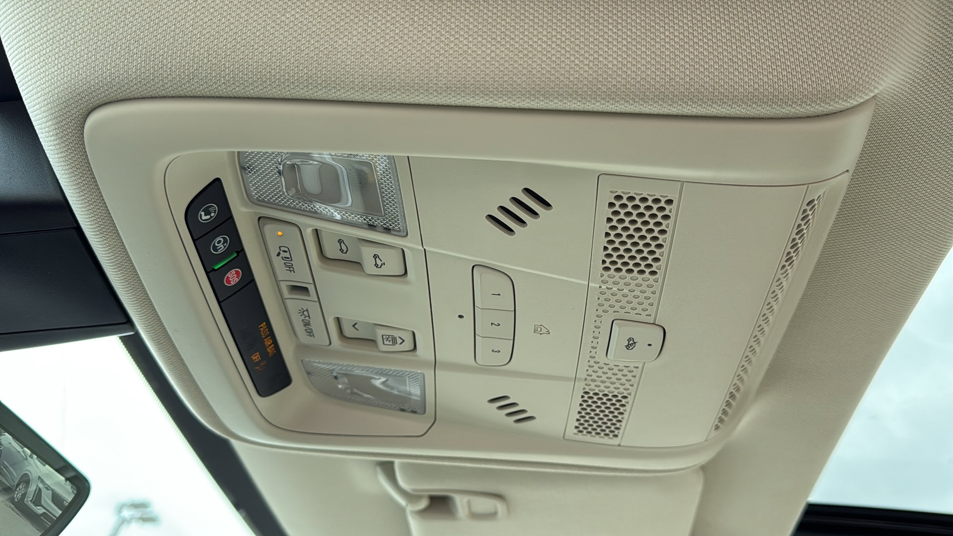 New 2026 Cadillac XT5 Premium Luxury w/ LPO, Floor Liner Package image 29