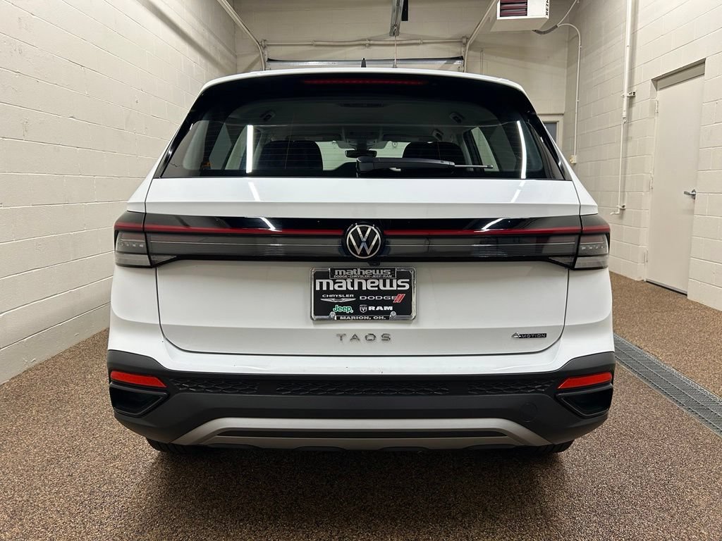 Used 2025 Volkswagen Taos S AWD/4WD image 3