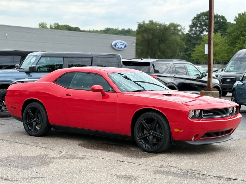 Used 2014 Dodge Challenger SXT Plus RWD image 22