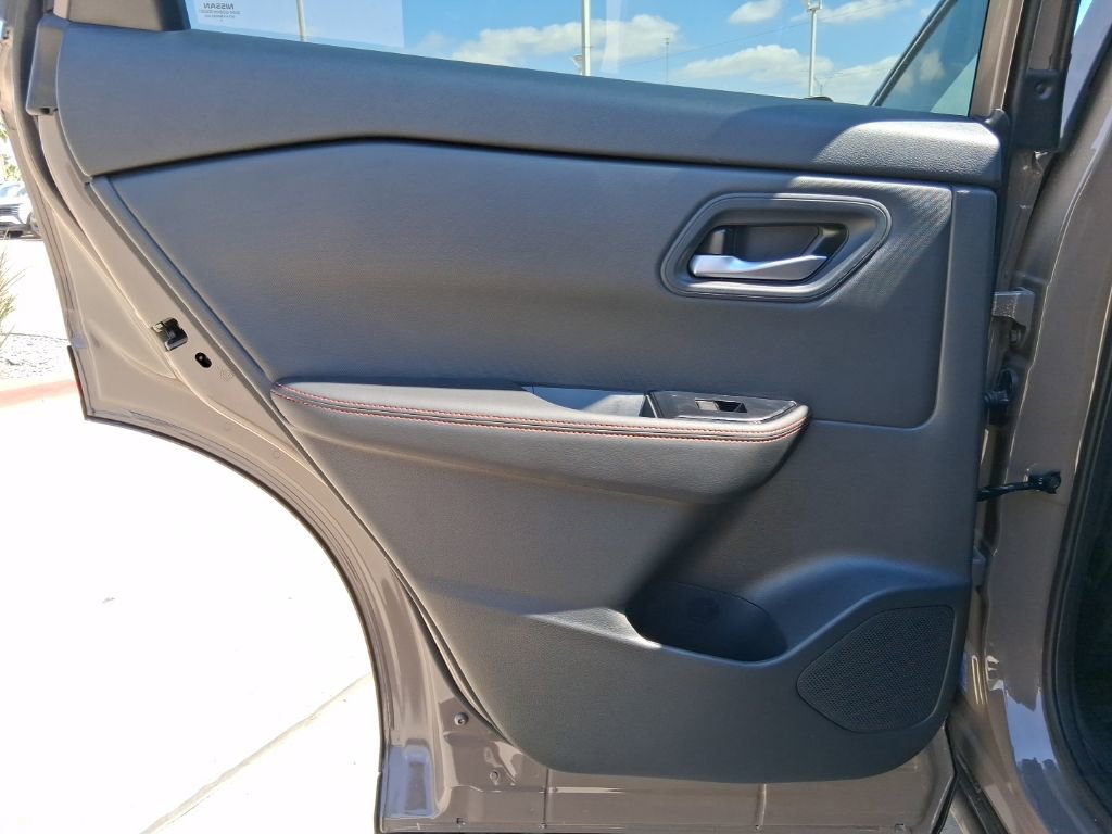 New 2026 Nissan Rogue SV AWD/4WD image 28