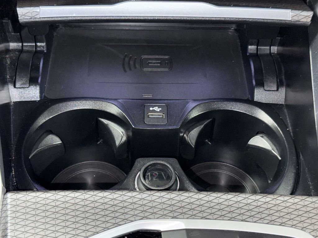 Used 2024 BMW 430i xDrive Convertible w/ M Sport Package image 21