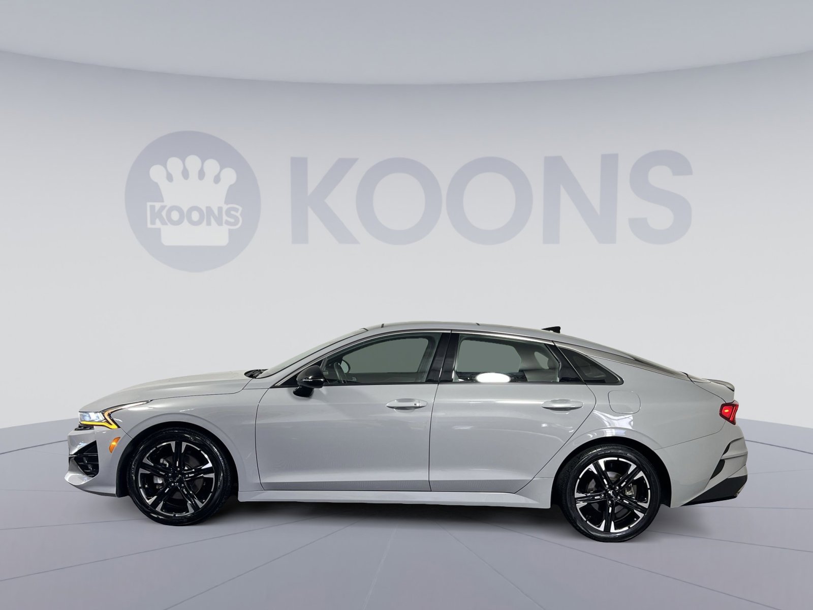 Used 2023 Kia K5 GT-Line image 2