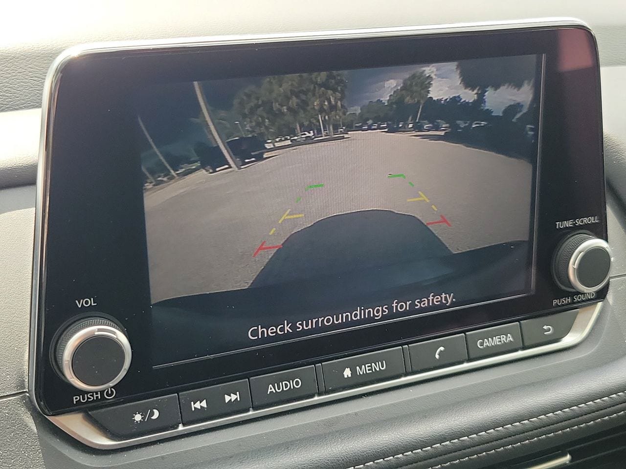 Used 2025 Nissan Rogue SV FWD image 25