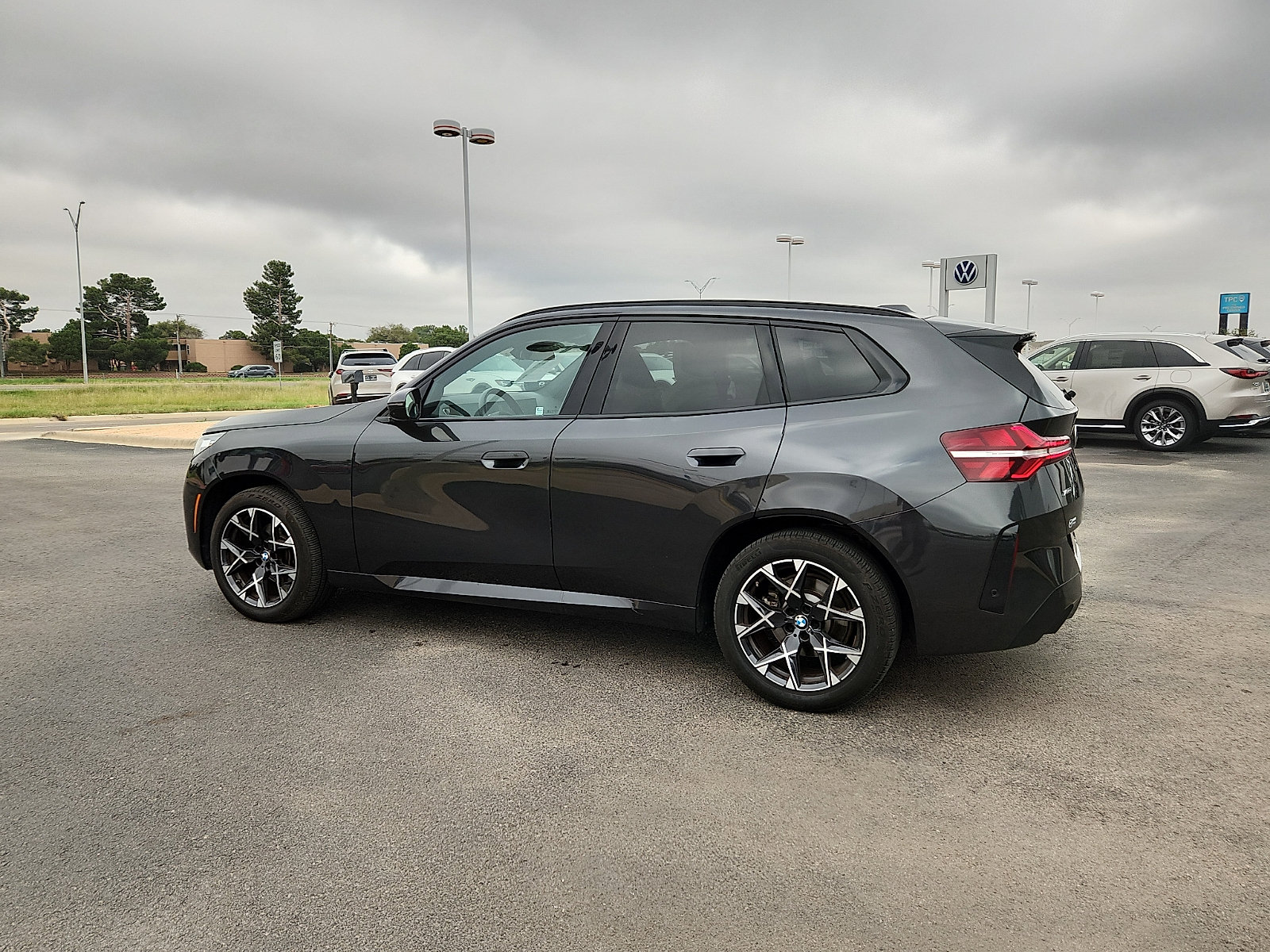 Used 2025 BMW X3 xDrive30i AWD/4WD image 3